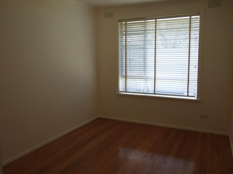 3/36 Robert, Newport VIC 3015