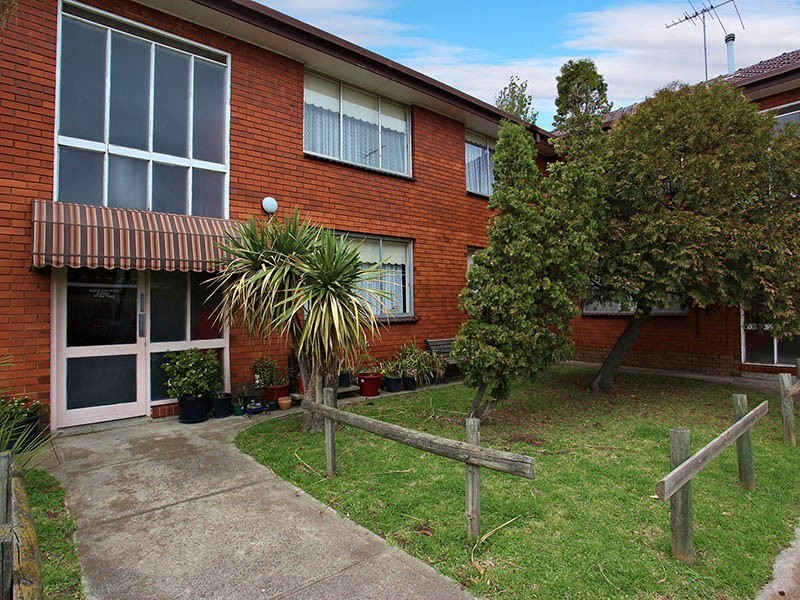 2/221 Blackshaws Road, Altona North VIC 3025