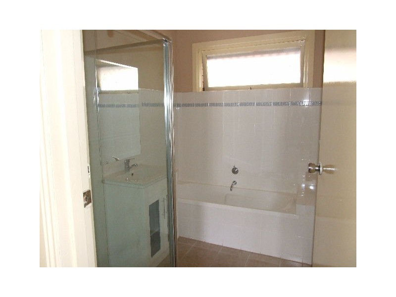 54 Mc Intosh Rd, Altona North VIC 3025