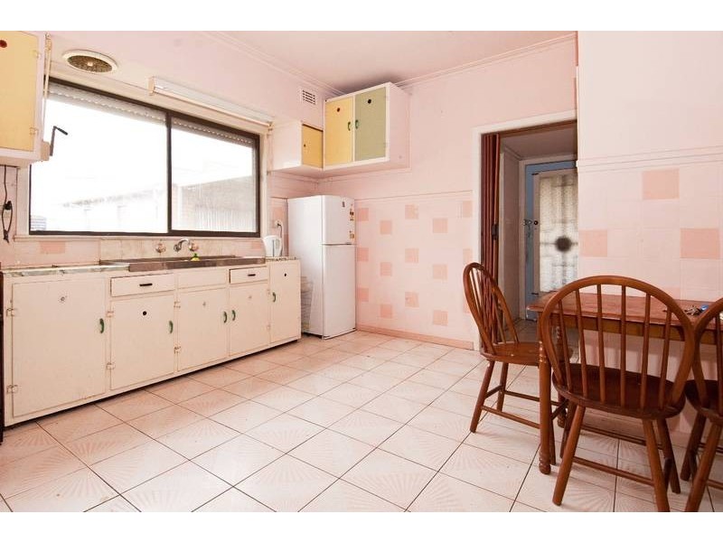 34 Millers Road, Brooklyn VIC 3012