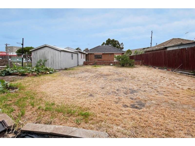 34 Millers Road, Brooklyn VIC 3012