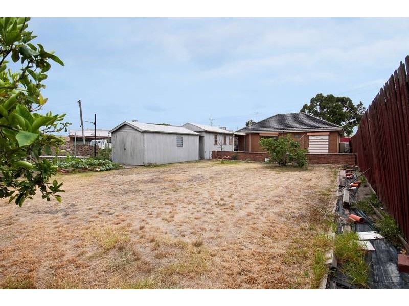 34 Millers Road, Brooklyn VIC 3012