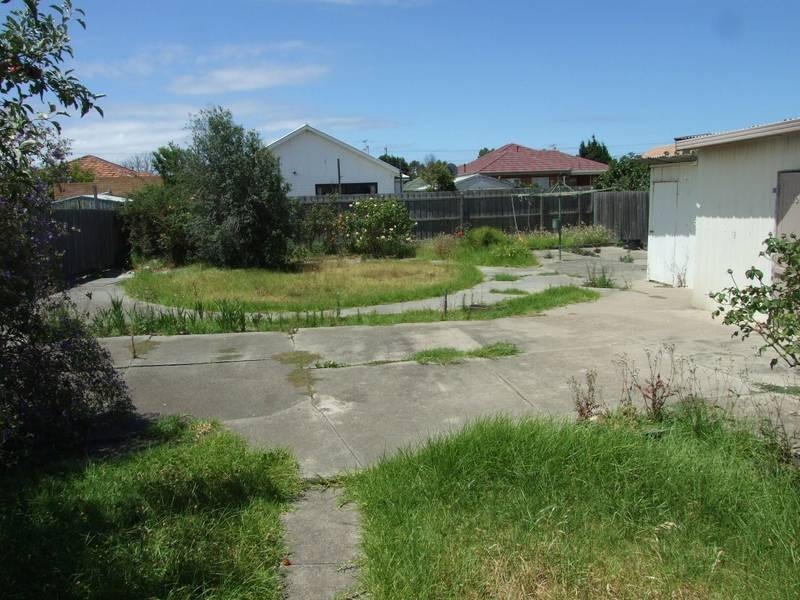 16 Amaranth Avenue, Altona North VIC 3025