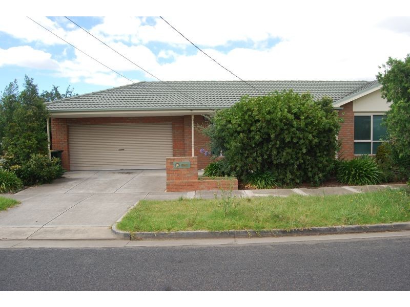 13 Dubbo St, Albion VIC 3020