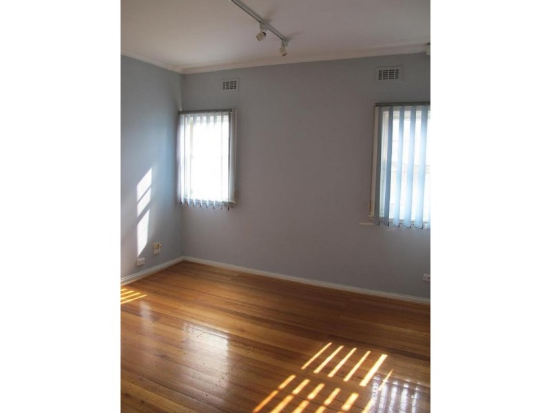 54 Challis St, Newport VIC 3015