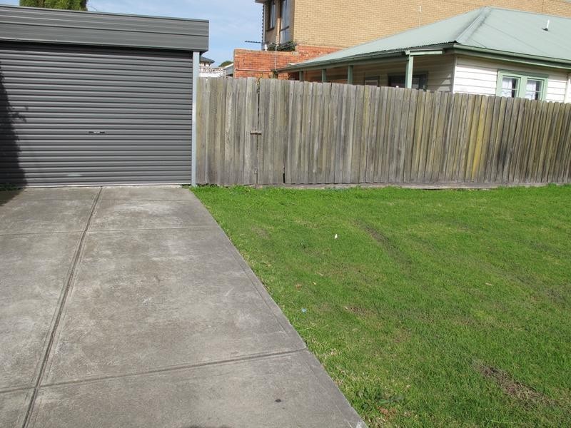 54 Challis St, Newport VIC 3015