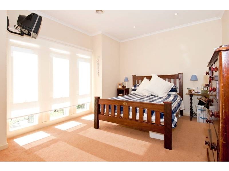 85 John Liston Drive, Newport VIC 3015