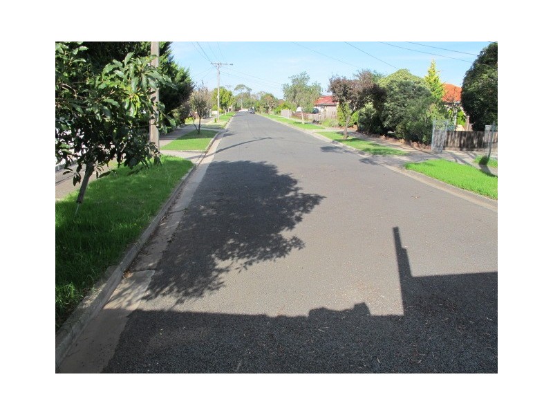 24 Cooper Avenue, Altona North VIC 3025