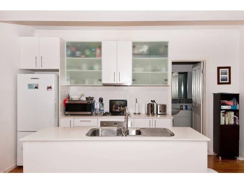 2/59-61 Elizabeth Street, Newport VIC 3015