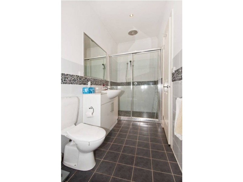 2/59-61 Elizabeth Street, Newport VIC 3015