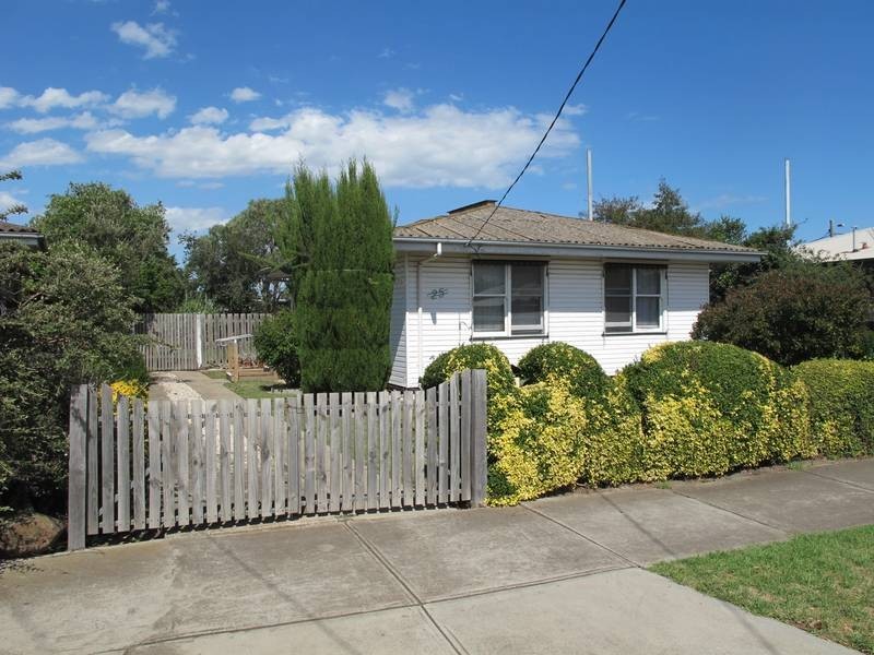 25 Castley Crescent, Braybrook VIC 3019