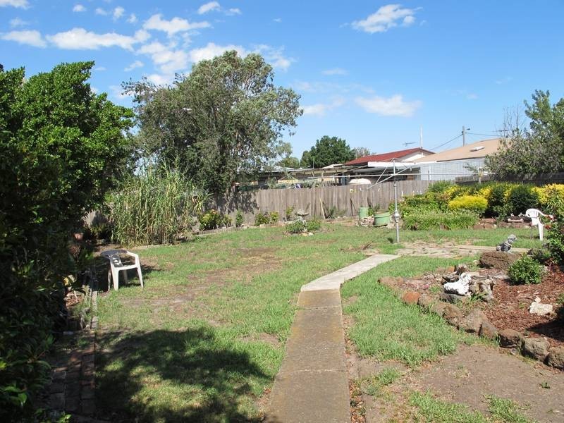 25 Castley Crescent, Braybrook VIC 3019