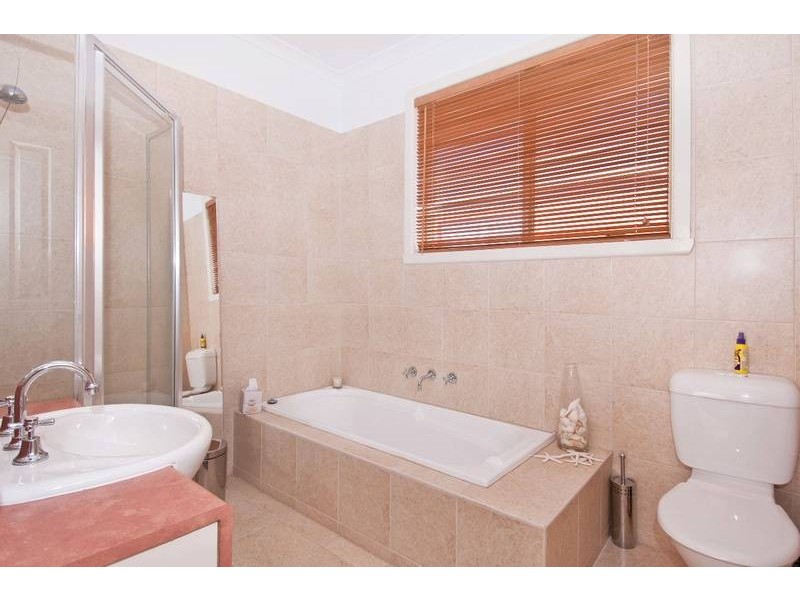 201 John Liston Drive, Newport VIC 3015