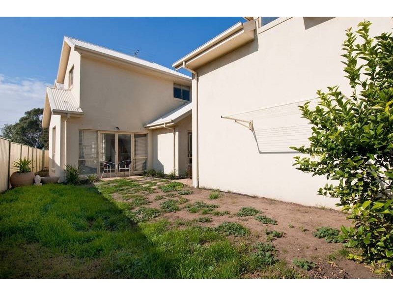 201 John Liston Drive, Newport VIC 3015