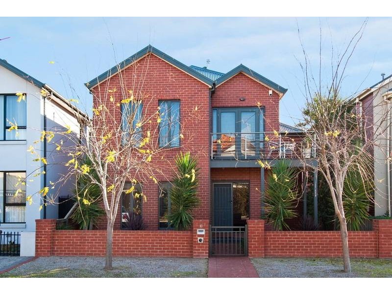 13 Breadalbane Place, Newport VIC 3015