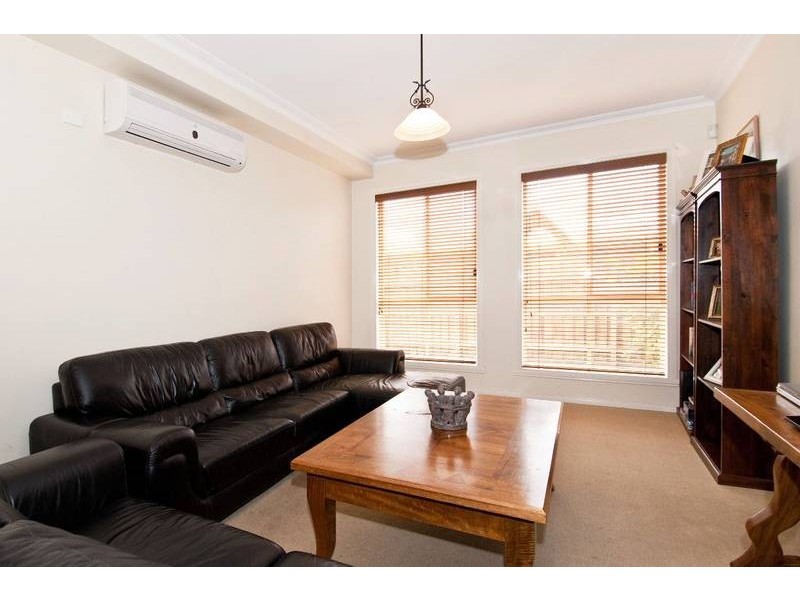 3/6 Romawi Street, Altona VIC 3018