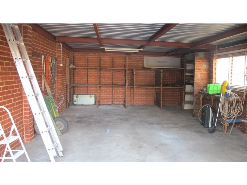 24 Almond Avenue, Brooklyn VIC 3012