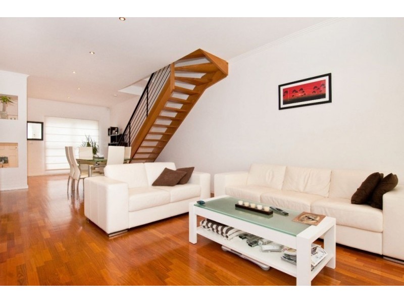 2/59-61 Elizabeth Street, Newport VIC 3015