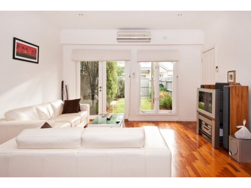 2/59-61 Elizabeth Street, Newport VIC 3015