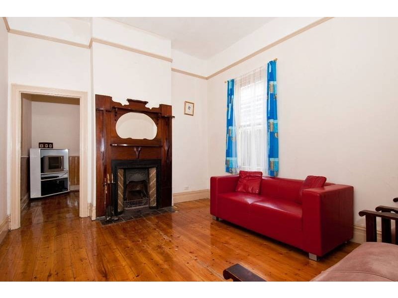 142 North Road, Newport VIC 3015