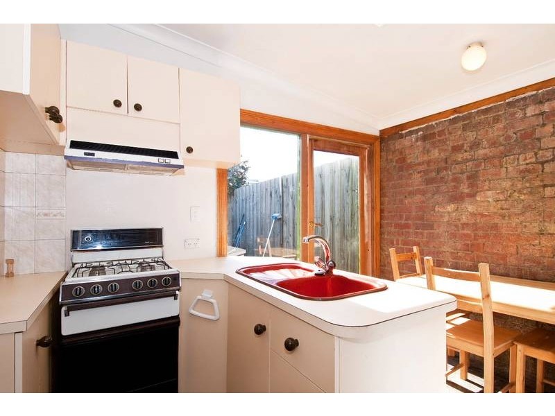 142 North Road, Newport VIC 3015