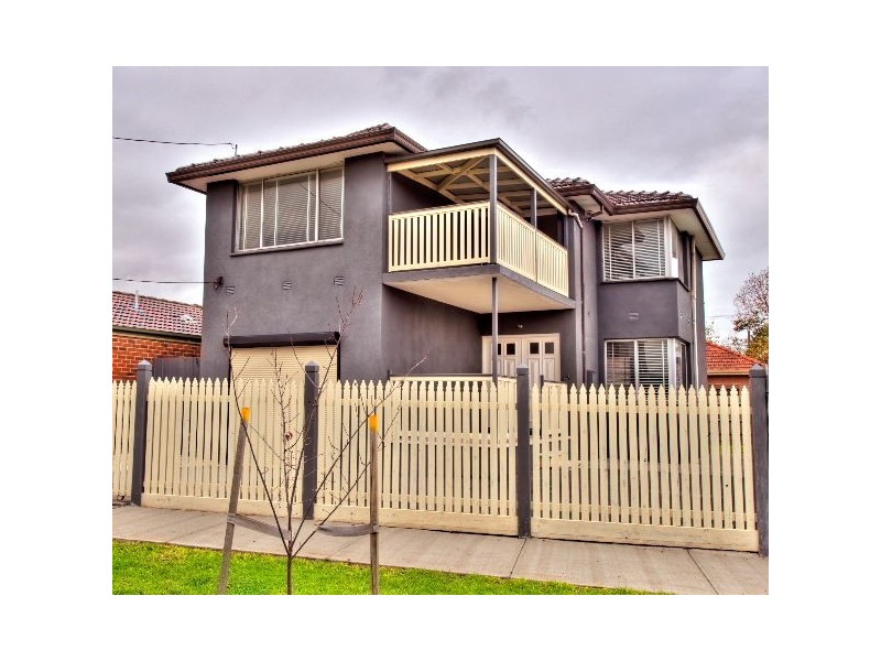 4 Steele Street, Newport VIC 3015