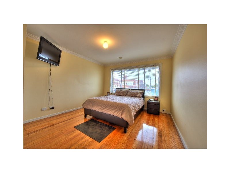 4 Steele Street, Newport VIC 3015