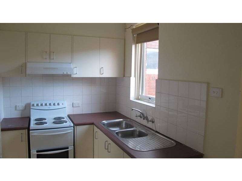 2/55 Challis Street, Newport VIC 3015