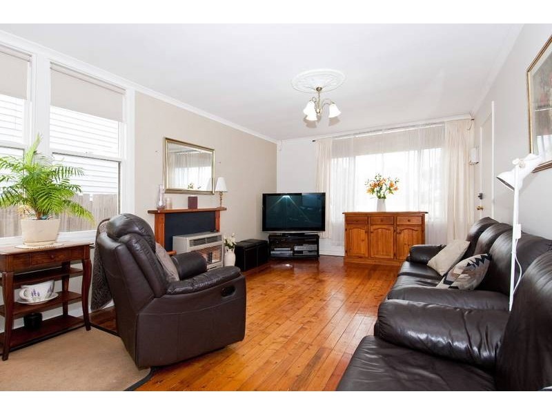 34 Severn Street, Newport VIC 3015