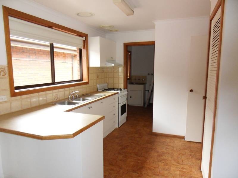 8 Hoddle Way, Altona Meadows VIC 3028