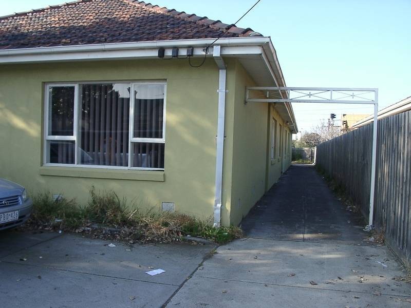 2/464 Melbourne Road, Newport VIC 3015