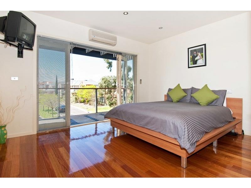 59 John Liston Drive, Newport VIC 3015