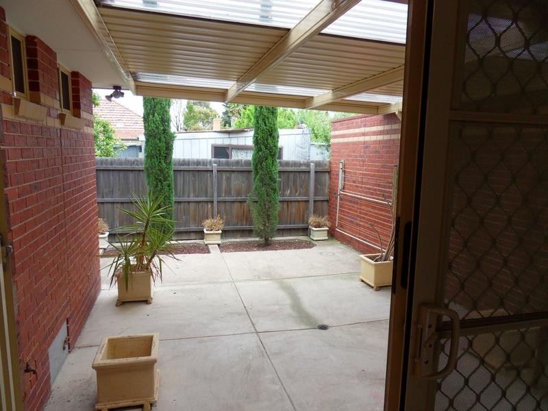 2/32 Jeffrey Avenue, Altona East VIC 3025
