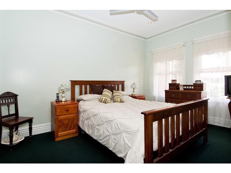 9 Angus Avenue, Altona North VIC 3025