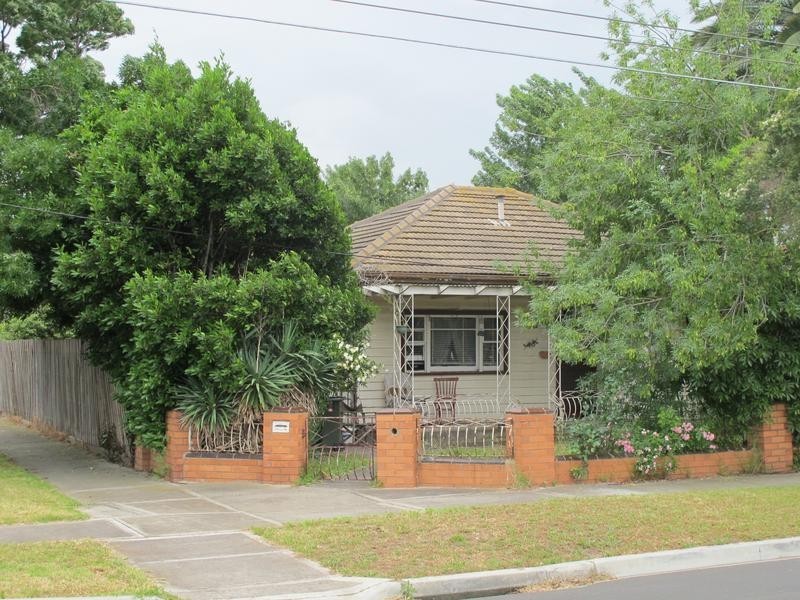 43 Gordon Street, Newport VIC 3015