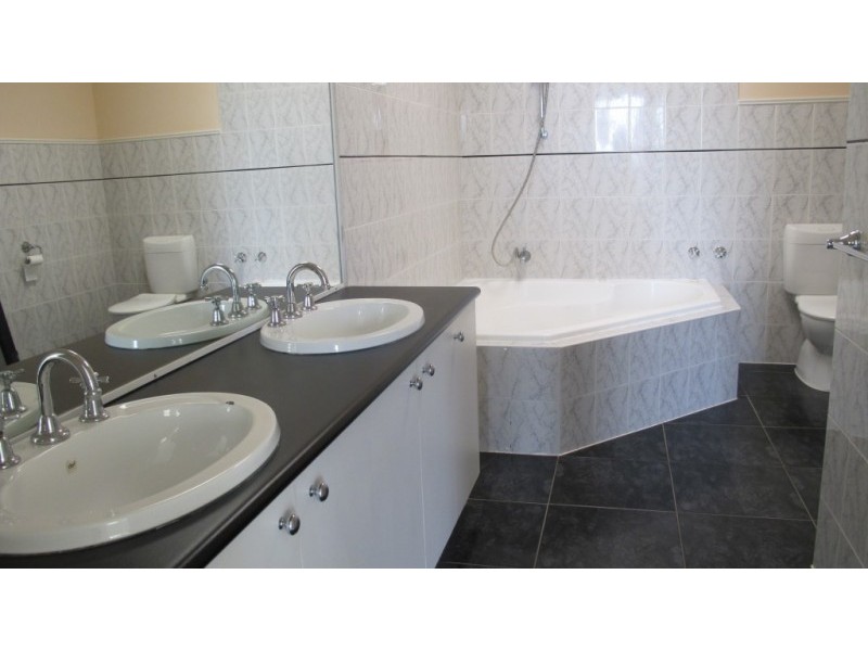 210 Kororoit Creek Road, Williamstown VIC 3016