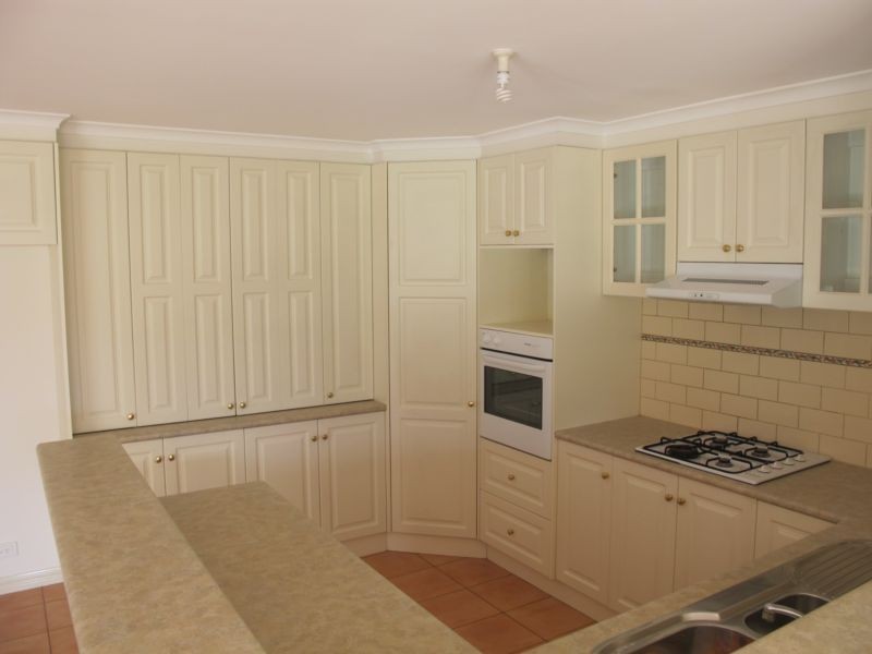 3/1 Viola Avenue, Brooklyn VIC 3012