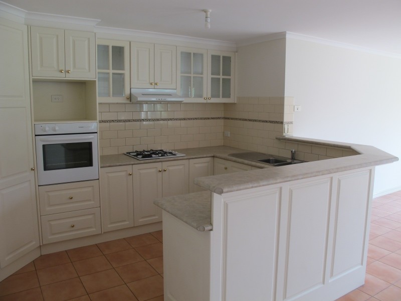 3/1 Viola Avenue, Brooklyn VIC 3012