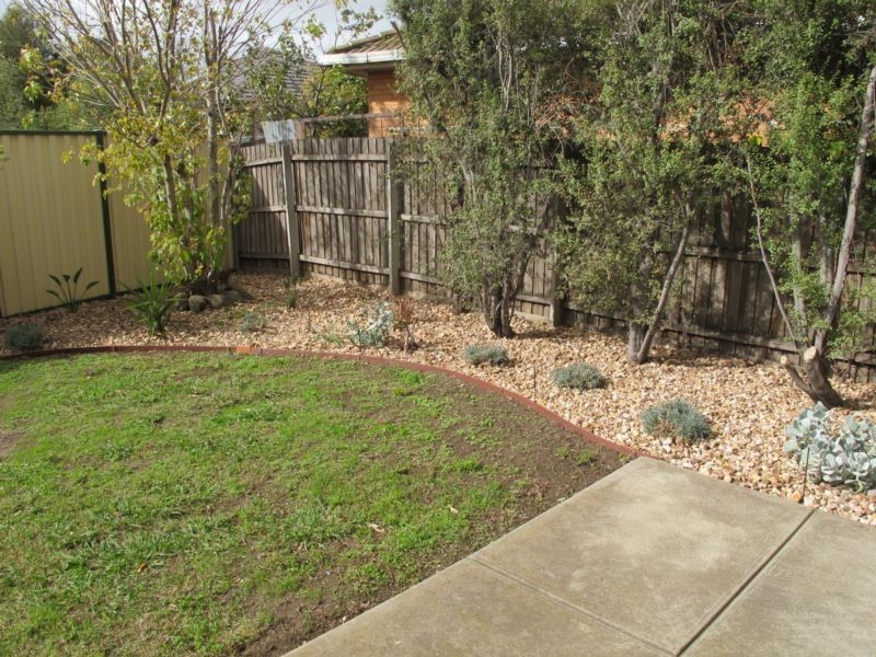 3/1 Viola Avenue, Brooklyn VIC 3012