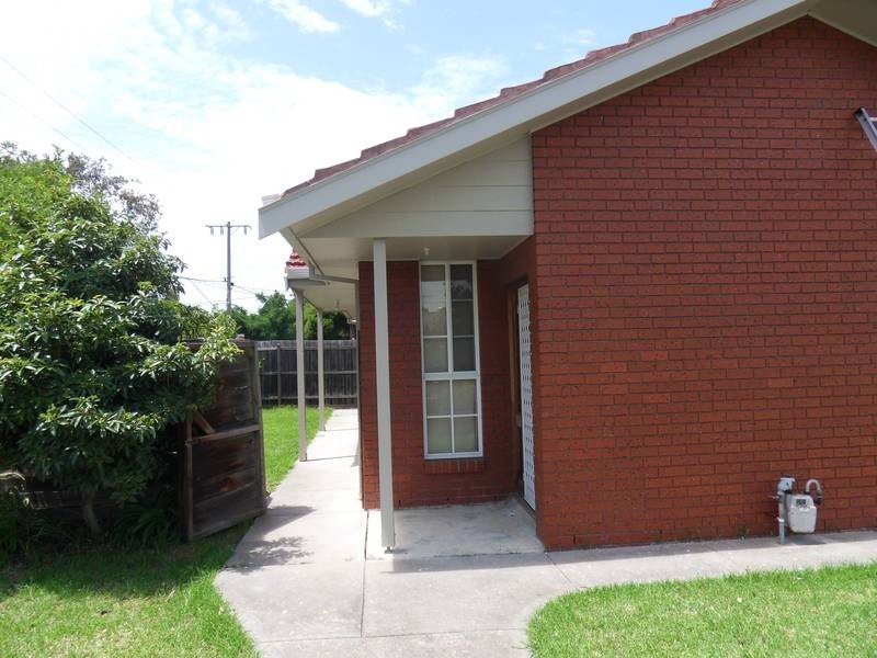 16 Holloway Street, Newport VIC 3015