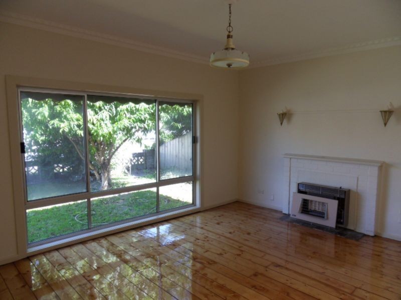 28 Alma Terrace, Newport VIC 3015