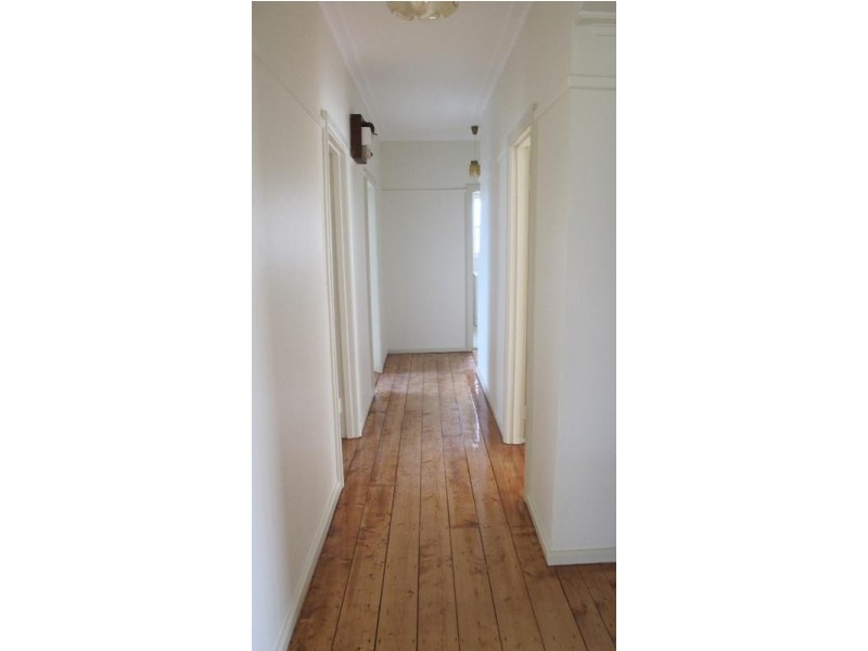 28 Alma Terrace, Newport VIC 3015