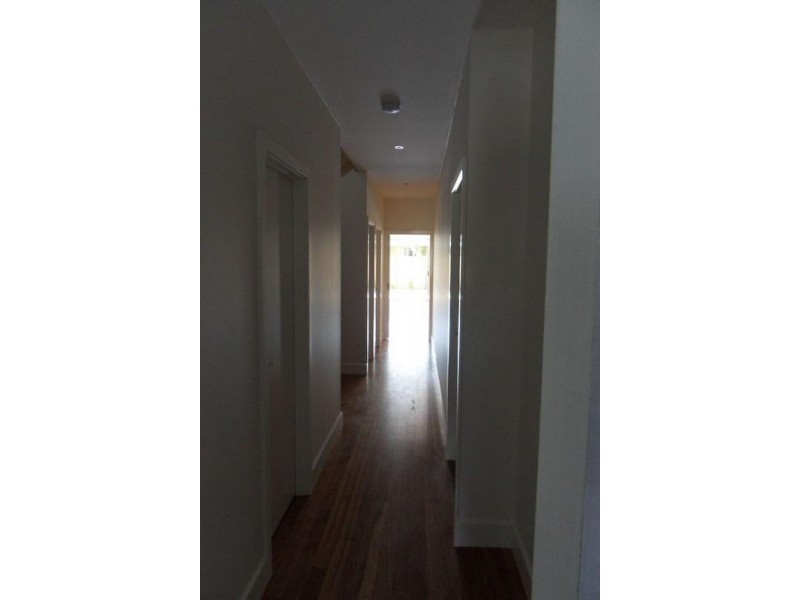 8 May Street, Altona North VIC 3025