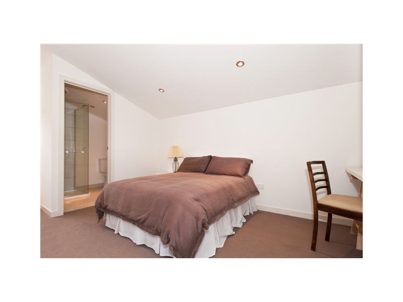 51 Home Road, Newport VIC 3015