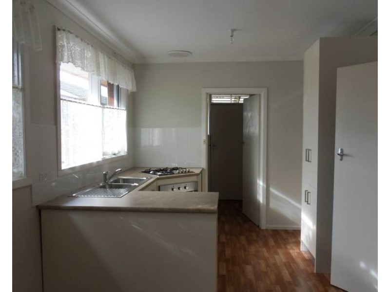 17 Stapley Crescent, Altona North VIC 3025