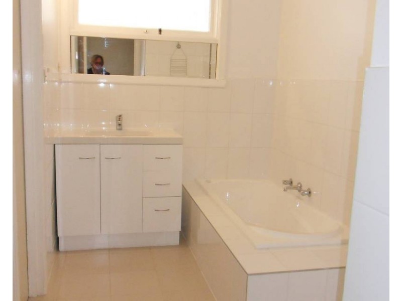 17 Stapley Crescent, Altona North VIC 3025