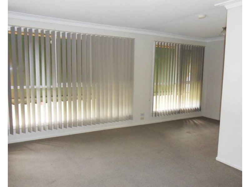 17 Stapley Crescent, Altona North VIC 3025