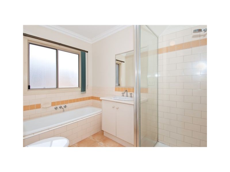 1/9 Saltley Street, South Kingsville VIC 3015