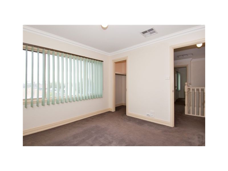 1/9 Saltley Street, South Kingsville VIC 3015