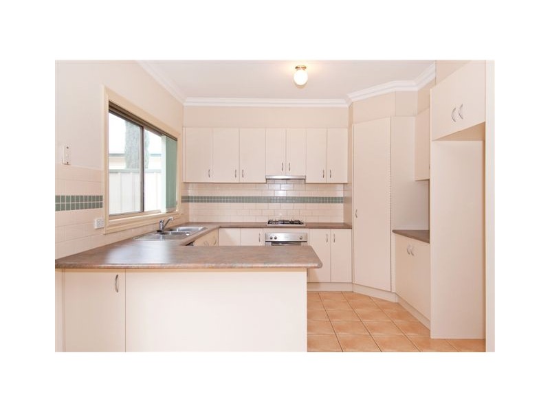 1/9 Saltley Street, South Kingsville VIC 3015